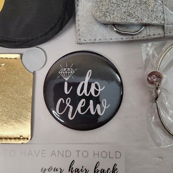 4 Bride Squad Gift Set Bags. - Picture 8 of 10